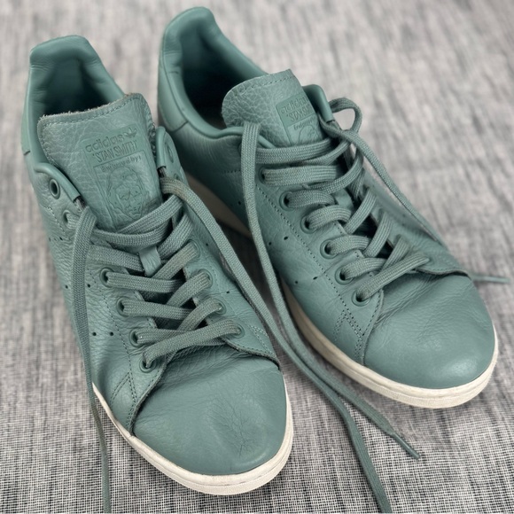 Adidas Teal Sneakers with Black Accents - Picture 11 of 13